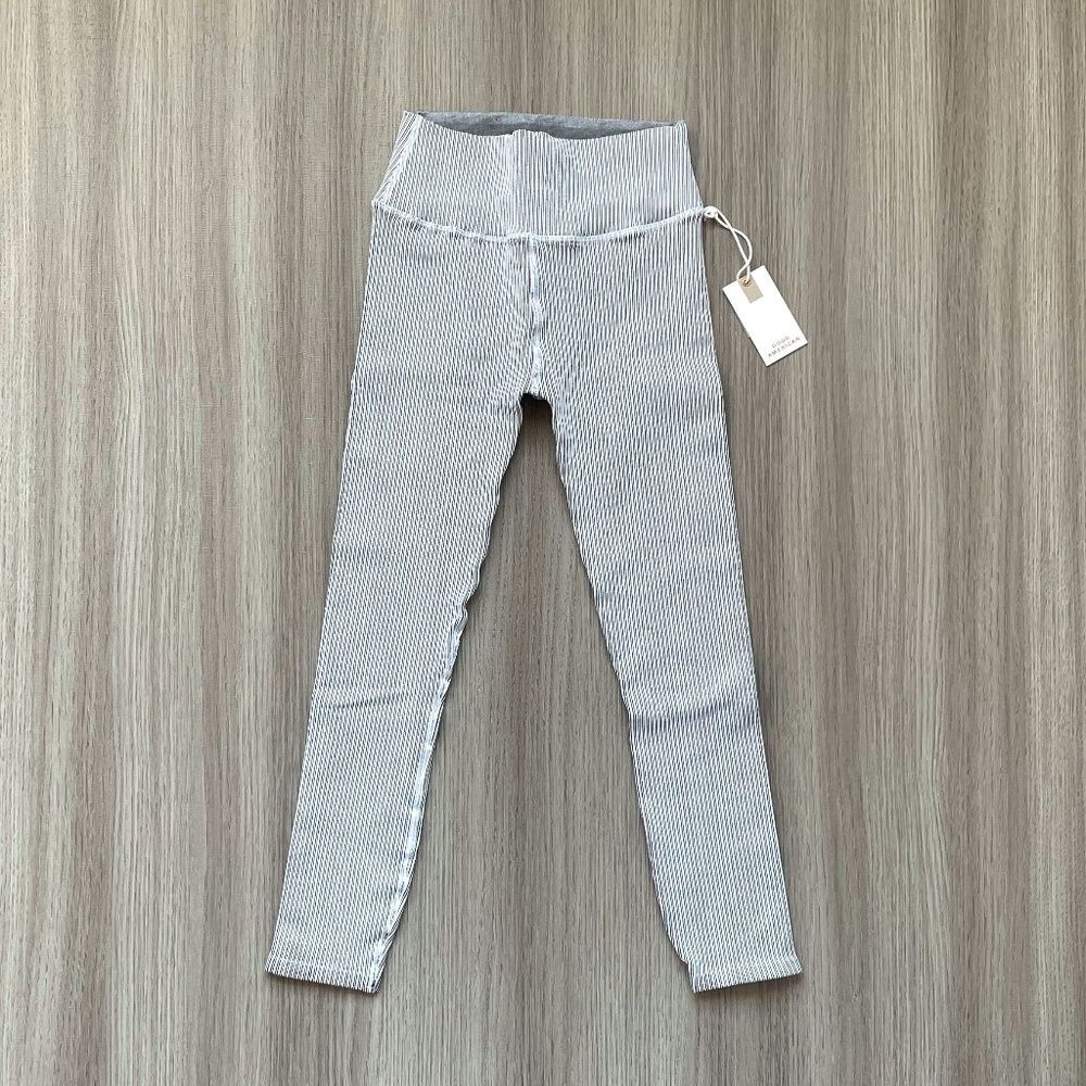 NWT Good American Seamless Chunky Rib Legging White 1/2